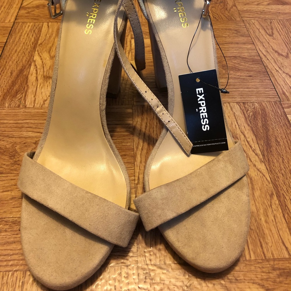 NWT tan heels with ankle strap
